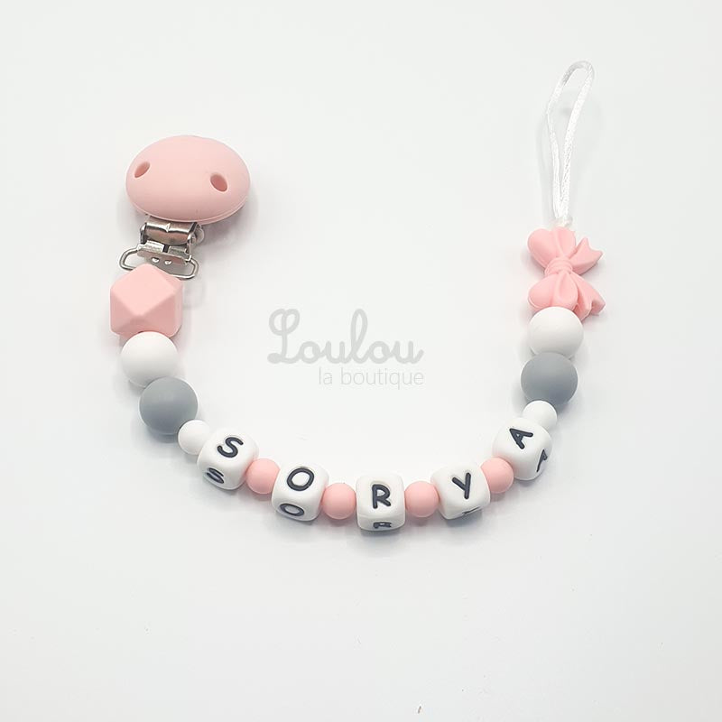 Attache tétine personnalisée 137 - Cadeau naissance -  Attache sucette avec prénom sans BPA fait main avec perles blanc, gris, noeud, rose, silicone - www.louloulaboutique.com - Accessoire bébé éveil