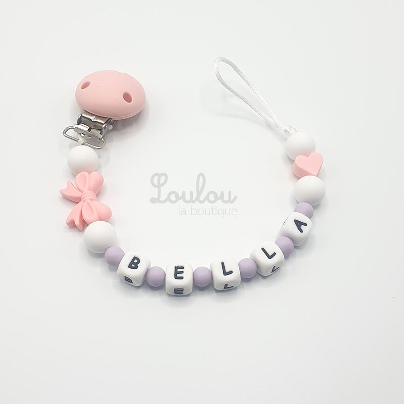 Attache tétine personnalisée 140 - Cadeau naissance - Attache sucette avec prénom sans BPA fait main avec perles blanc, coeur, noeud, rose, violet - www.louloulaboutique.com - Accessoire bébé éveil