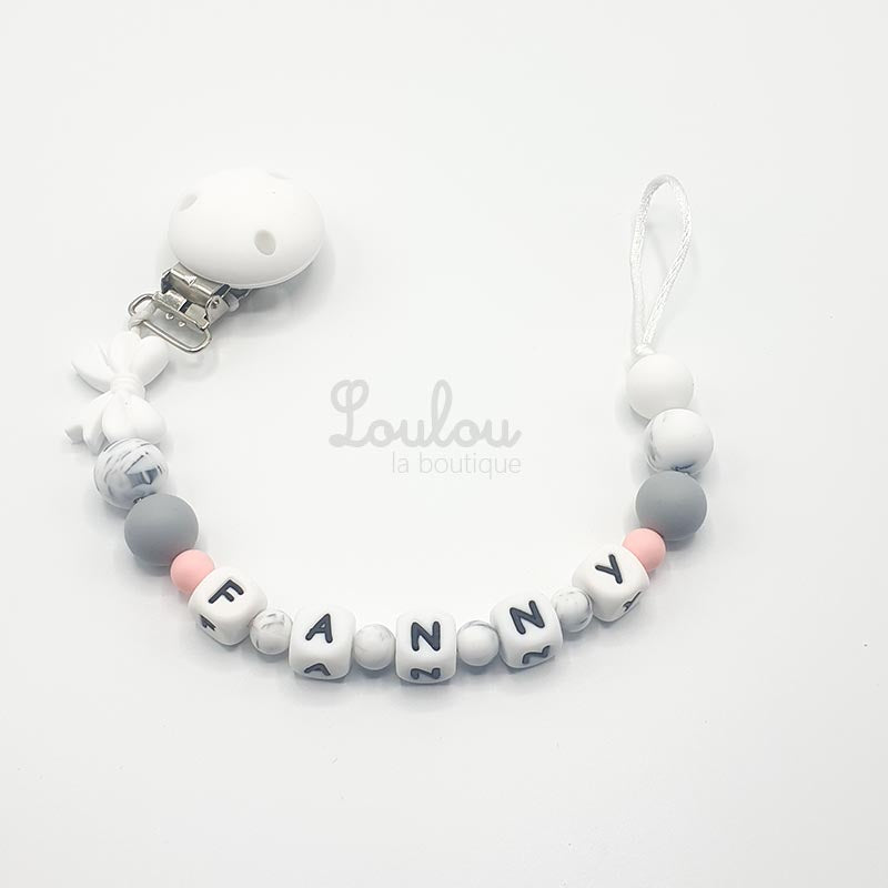 Attache tétine personnalisée 142 - Cadeau naissance -  Attache sucette avec prénom sans BPA fait main avec perles blanc, gris, noeud, rose, silicone - www.louloulaboutique.com - Accessoire bébé éveil