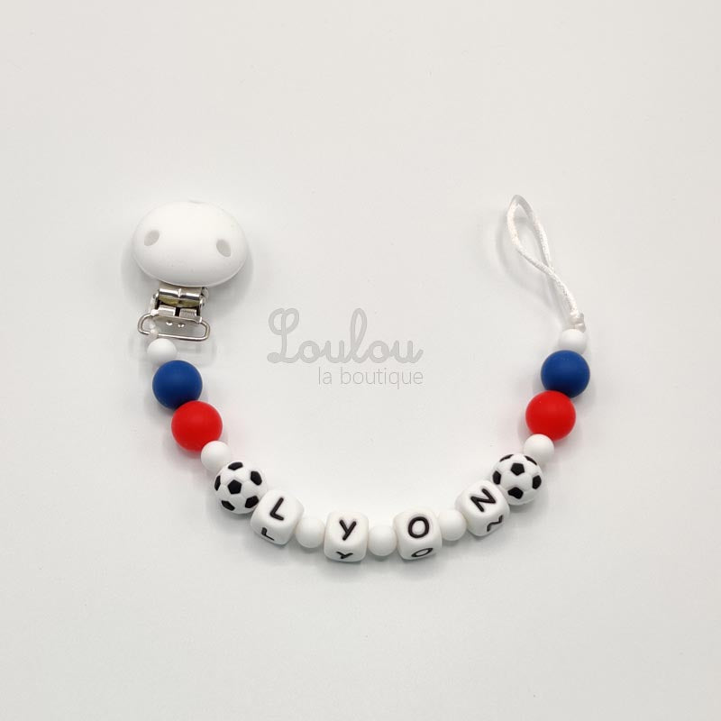 Attache tétine personnalisée 123 - Cadeau naissance -  Attache sucette avec prénom sans BPA fait main avec perles bleu, foot, rouge, silicone - www.louloulaboutique.com - Accessoire bébé éveil