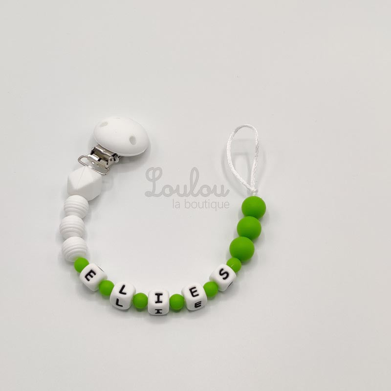 Attache tétine personnalisée 13 - Cadeau naissance - Attache sucette avec prénom sans BPA fait main avec perles blanc, silicone, vert - www.louloulaboutique.com - Accessoire bébé éveil