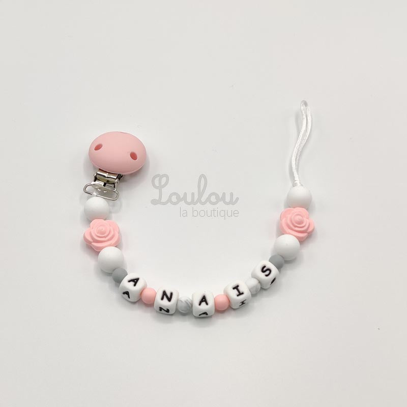 Attache tétine personnalisée 36 - Cadeau naissance - Attache sucette avec prénom sans BPA fait main avec perles fleur, rose, silicone - www.louloulaboutique.com - Accessoire bébé éveil