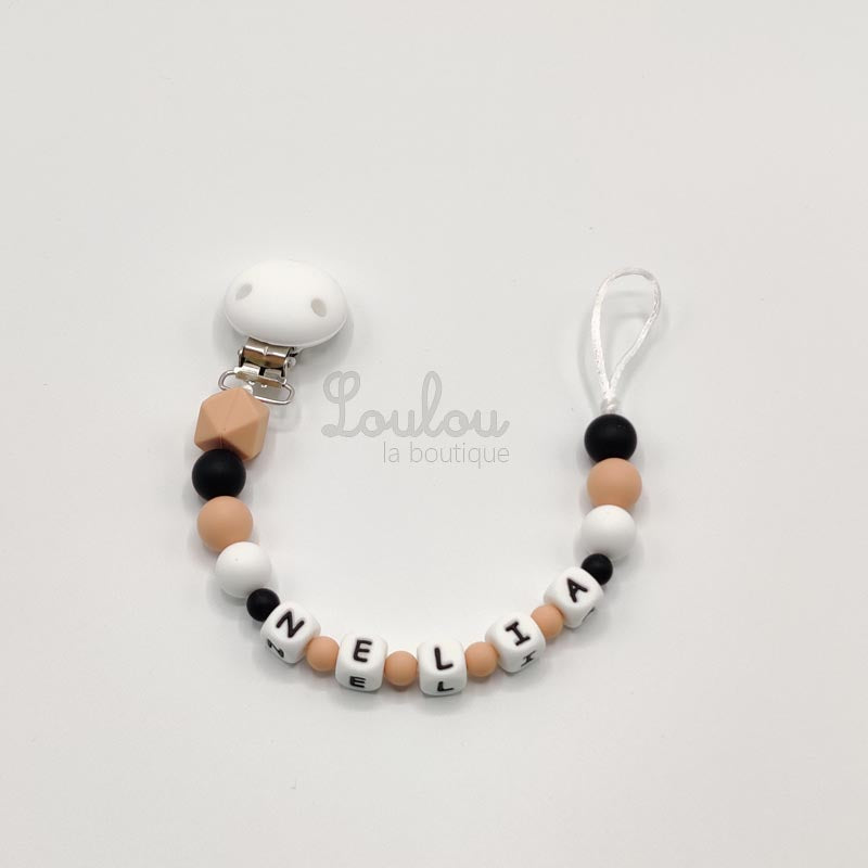 Attache tétine personnalisée 37 - Cadeau naissance -  Attache sucette avec prénom sans BPA fait main avec perles noir, pêche, silicone - www.louloulaboutique.com - Accessoire bébé éveil