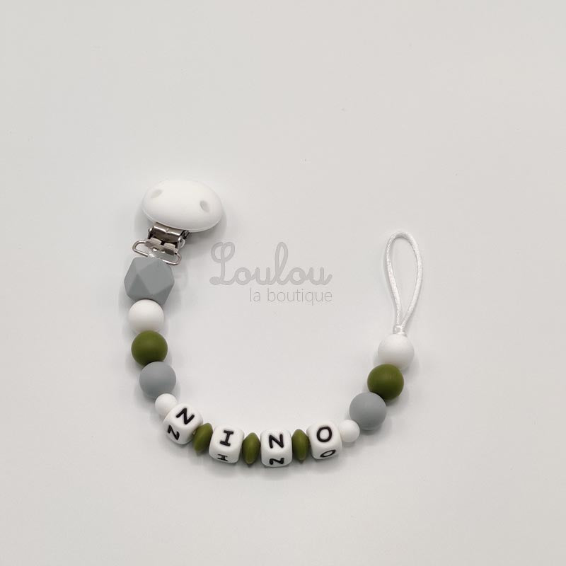 Attache tétine personnalisée 41 - Cadeau naissance -  Attache sucette avec prénom sans BPA fait main avec perles silicone, vert - www.louloulaboutique.com - Accessoire bébé éveil