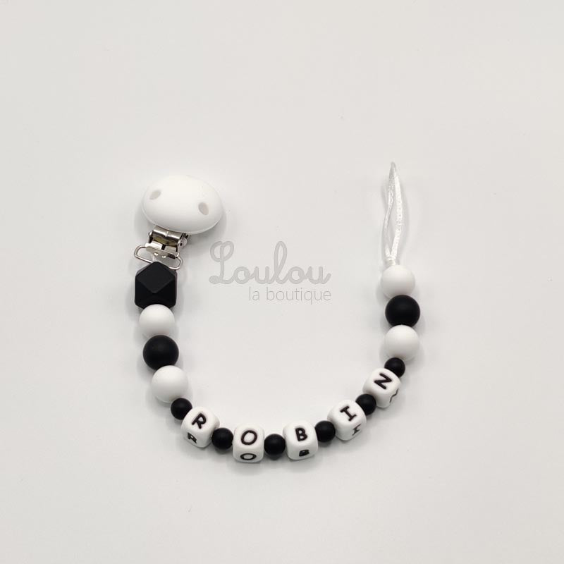 Attache tétine personnalisée 70 - Cadeau naissance -  Attache sucette avec prénom sans BPA fait main avec perles blanc, noir, silicone - www.louloulaboutique.com - Accessoire bébé éveil