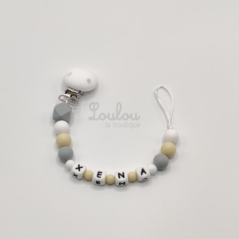 Attache tétine personnalisée 74 - Cadeau naissance -  Attache sucette avec prénom sans BPA fait main avec perles beige, silicone - www.louloulaboutique.com - Accessoire bébé éveil