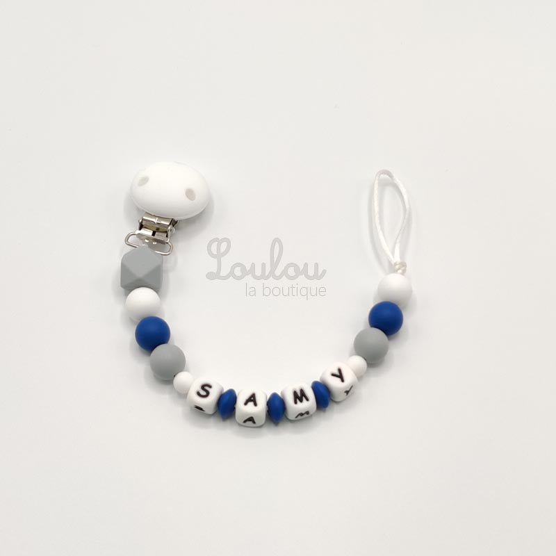 Attache tétine personnalisée 80 - Cadeau naissance -  Attache sucette avec prénom sans BPA fait main avec perles bleu, silicone - www.louloulaboutique.com - Accessoire bébé éveil