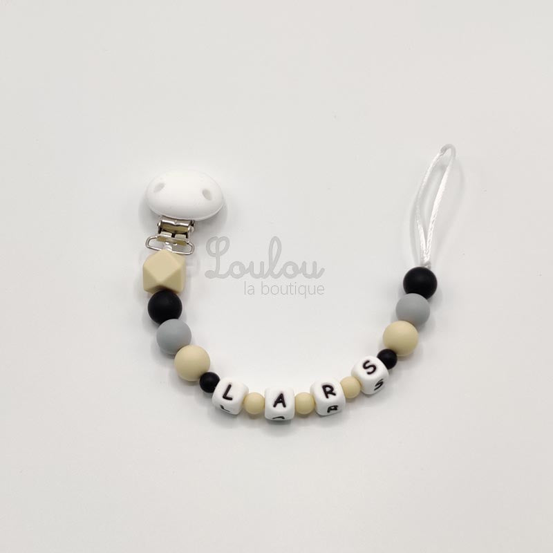 Attache tétine personnalisée 87 - Cadeau naissance -  Attache sucette avec prénom sans BPA fait main avec perles beige, noir, silicone - www.louloulaboutique.com - Accessoire bébé éveil
