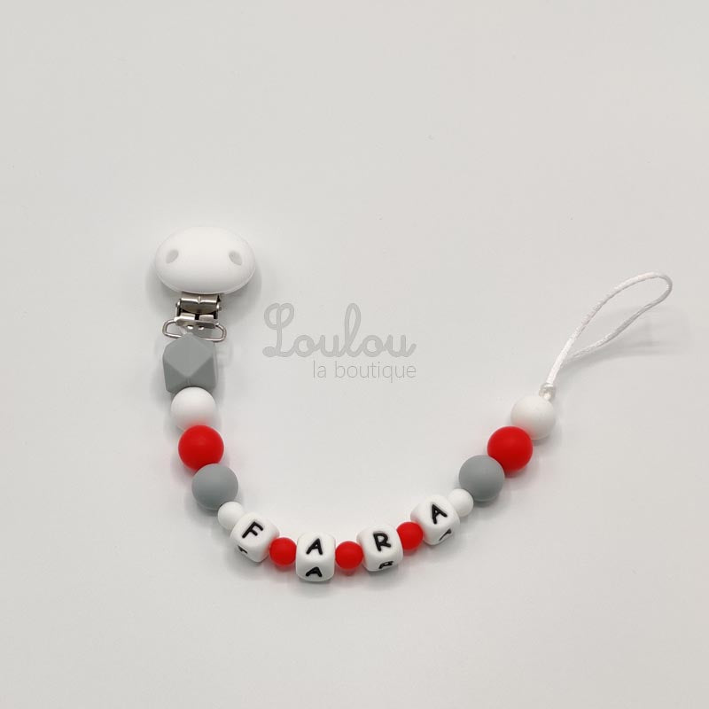 Attache tétine personnalisée 88 - Cadeau naissance -  Attache sucette avec prénom sans BPA fait main avec perles rouge, silicone - www.louloulaboutique.com - Accessoire bébé éveil