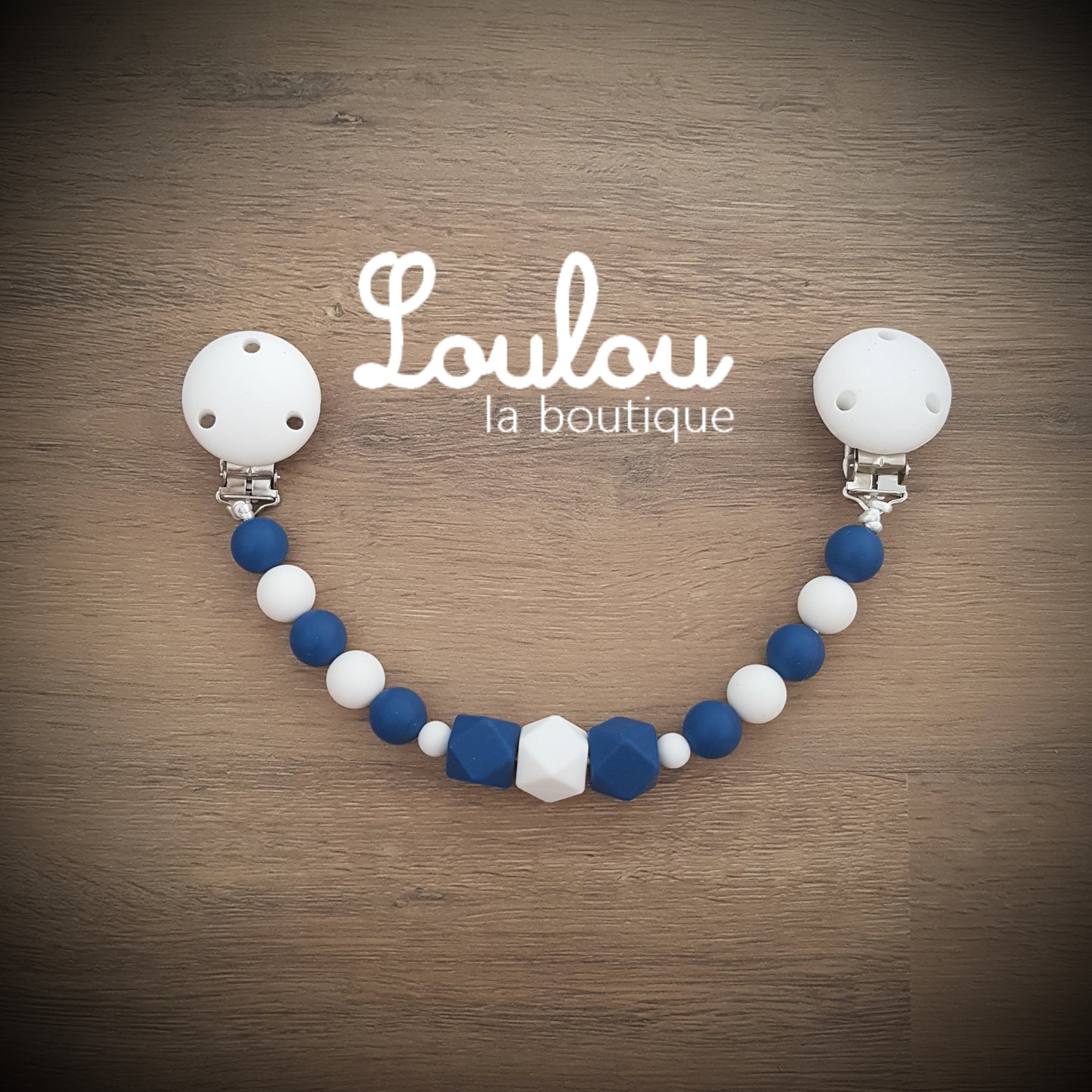 attache doudou attache-doudou Loulou la boutique cadeau naissance éveil dentition accessoire bébé baby shower liste de naissance perle silicone sans BPA BLANC BLEU