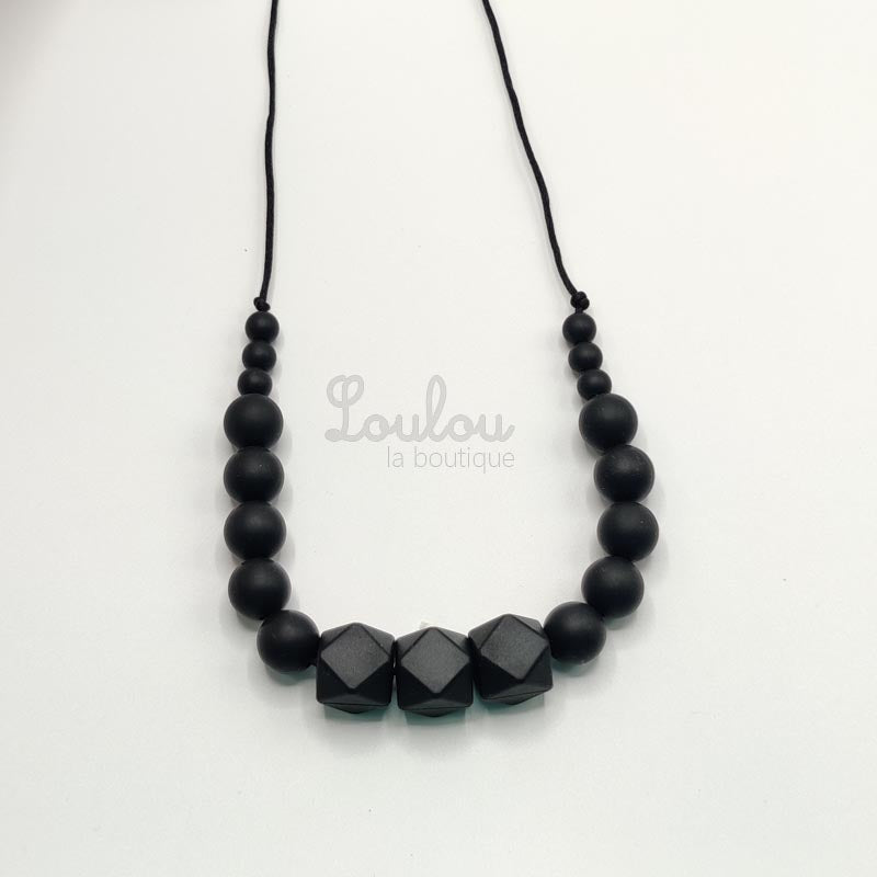 Collier d'allaitement 15 - Collier de portage doux et élégant - Cadeau naissance - Jouet dentition - Produit en perle silicone et bois - Soulage poussée dentaire - www.louloulaboutique.com