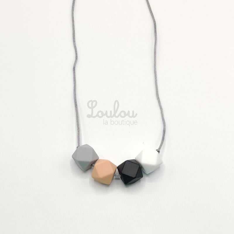 Collier d'allaitement 17 - Collier de portage doux et élégant - Cadeau naissance - Jouet dentition - Produit en perle silicone et bois - Soulage poussée dentaire - www.louloulaboutique.com