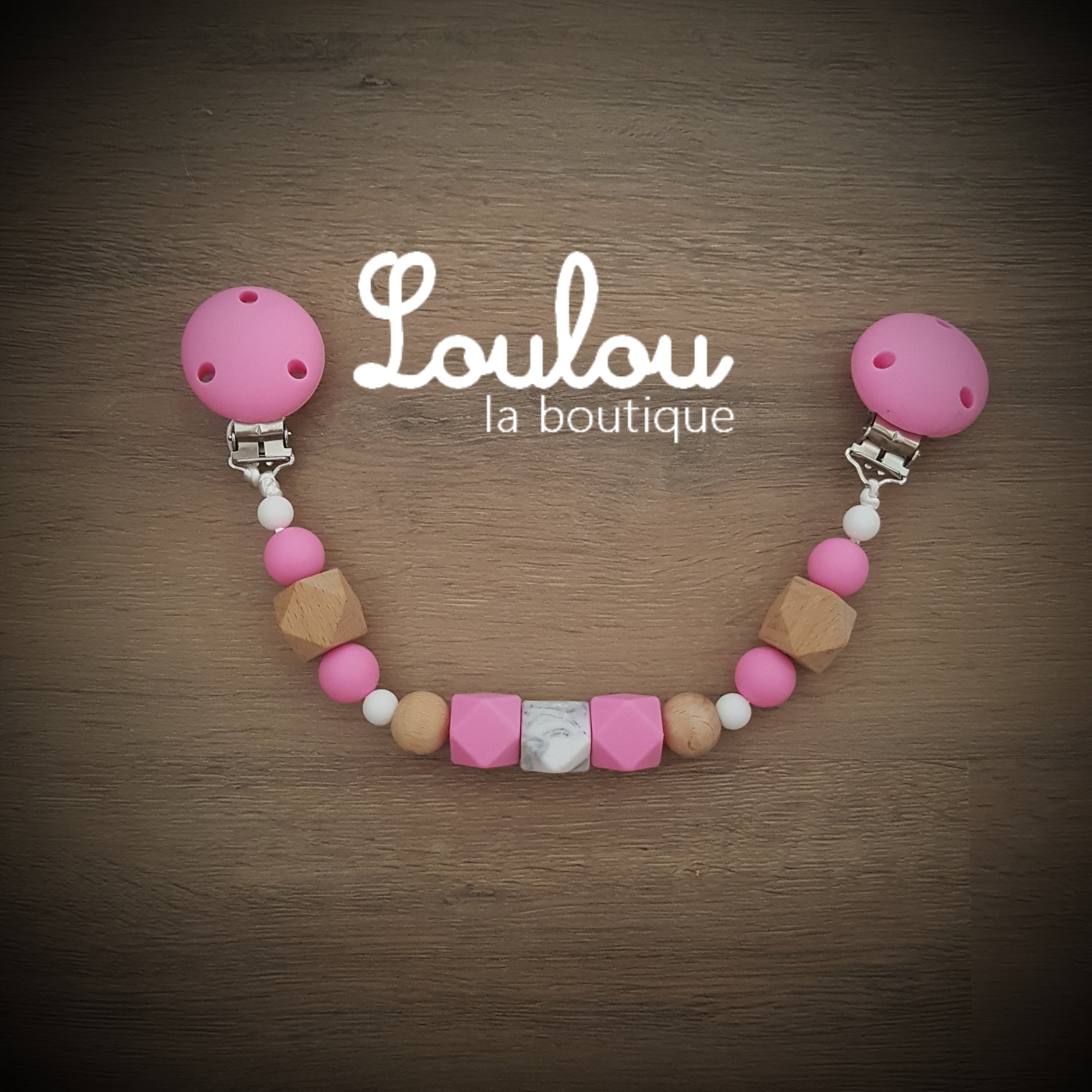 attache doudou attache-doudou Loulou la boutique cadeau naissance éveil dentition accessoire bébé baby shower liste de naissance perle silicone sans BPA bois rose